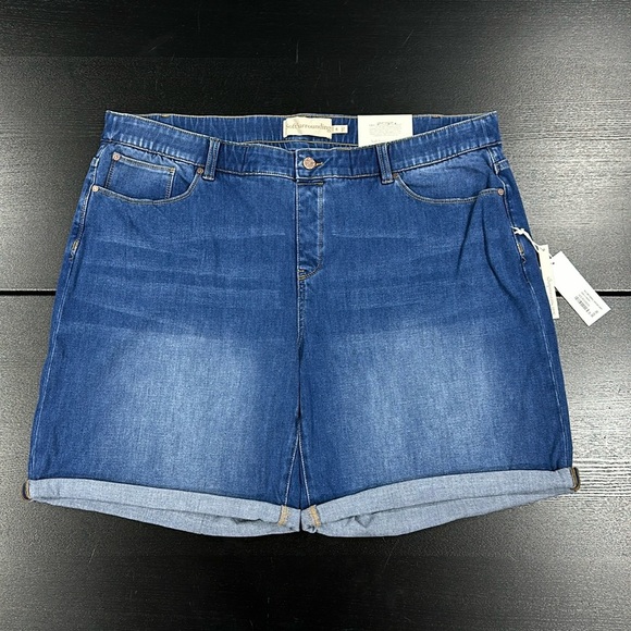 Soft Surroundings Comfort Waist Ultimate Denim Pull On Relaxed Shorts - 3X - Picture 2 of 10